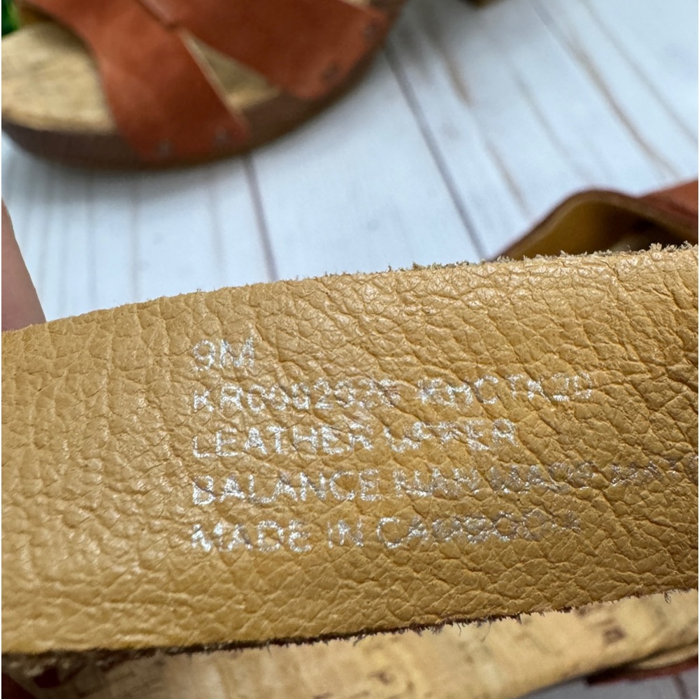 Korks Mia Platform Sandals In Rust Size 9 - image 7